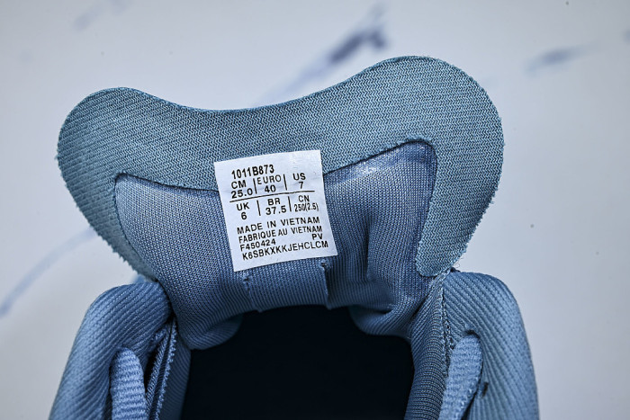 1011B873-402 MAGIC SPEED 4 BLUE/WHITE/BLUE