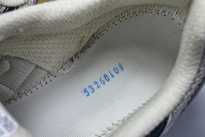 1203B133-025 GEL NYC CASUAL BREATHABLE PROFESSIONAL RUNNING SHOES BEIGE/OFF WHITE