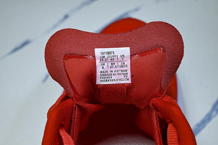 1011B873-600 MAGIC SPEED 4 RED/WHITE/BLACK