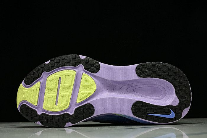 IB5169-500 VOMERO 18 VERSATILE ANTI SLIP LOW TOP RUNNING SHOES TARO PASTE PURPLE/DARK BLUE