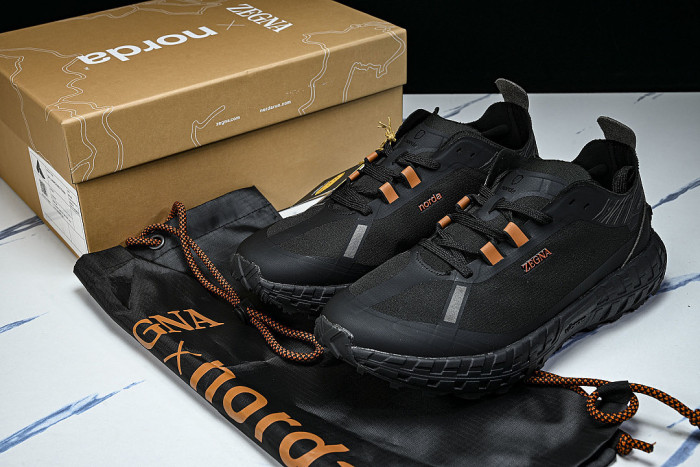 WEAR-RESISTANT CASUAL RUNNING SHOES BLACK/BLACK/BLACK