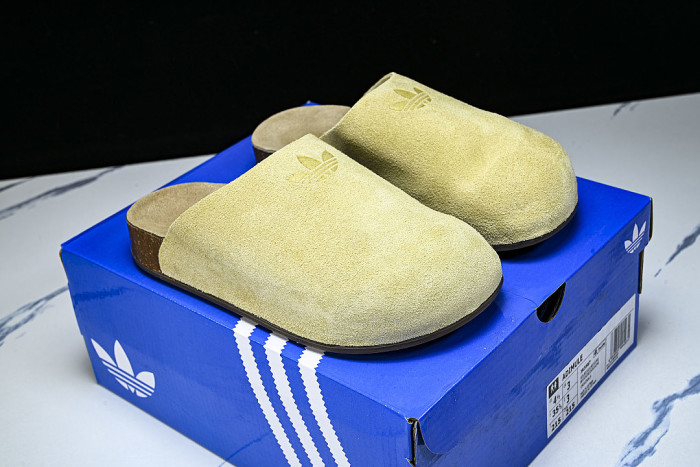 JR3587 ADIMULE SLIDES GOLDEN BEIGE/GOLDEN BEIGE/GUM
