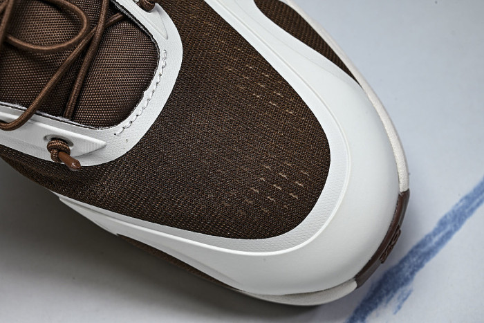3MF30665479 ON JOINTLY DESIGNED CLOUDTILT CASUAL RUNNING SHOES COFFEE/CHOCOLATE