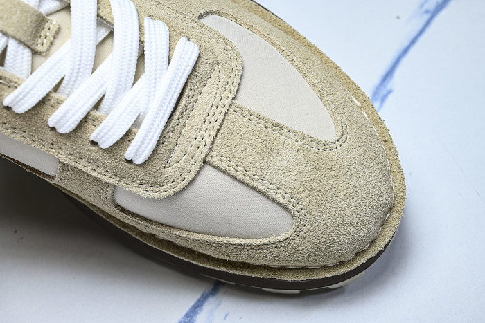 2026 THE NEW WOMEN'S SHOES ARE MADE OF COWHIDE AND TECHNOLOGICAL FABRIC SPORTS SHOES WHEAT/SAND