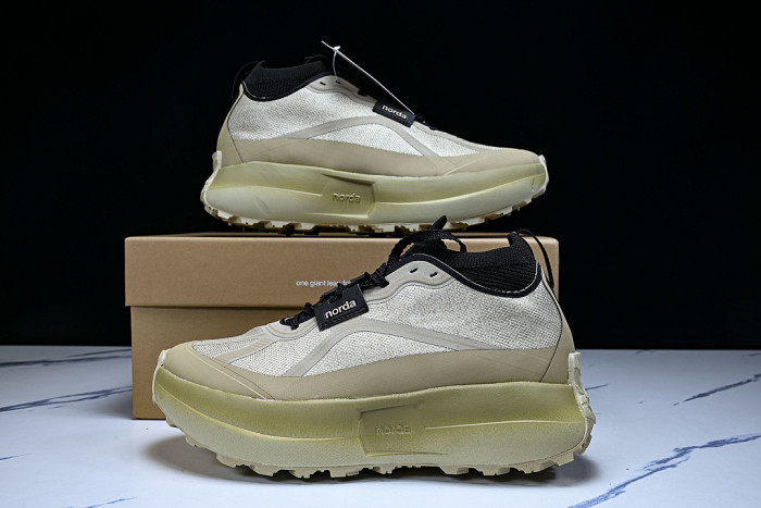 WEAR-RESISTANT OFF-ROAD RUNNING SHOES BEIGE/BROWN/GREEN