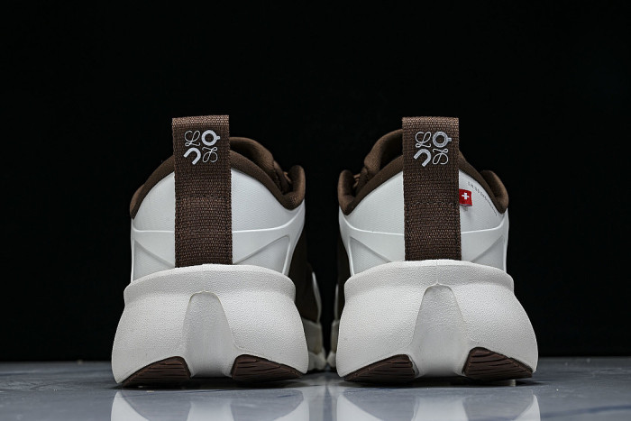 3MF30665479 ON JOINTLY DESIGNED CLOUDTILT CASUAL RUNNING SHOES COFFEE/CHOCOLATE