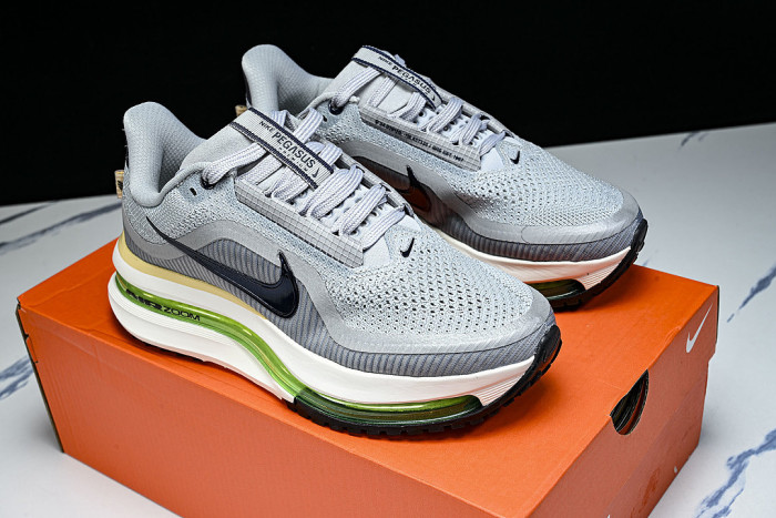 IR1815-012 AIR ZOOM PEGASUS PREMIUM WOLF GREY/MIDNIGHT NAVY/PEWTER/SAIL