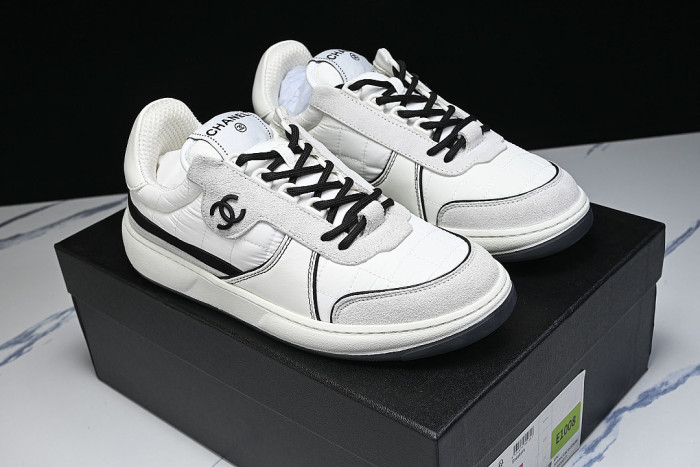 24B PAIR C CASUAL SPORTS SHOES AND SNEAKERS WHITE/PURE WHITE