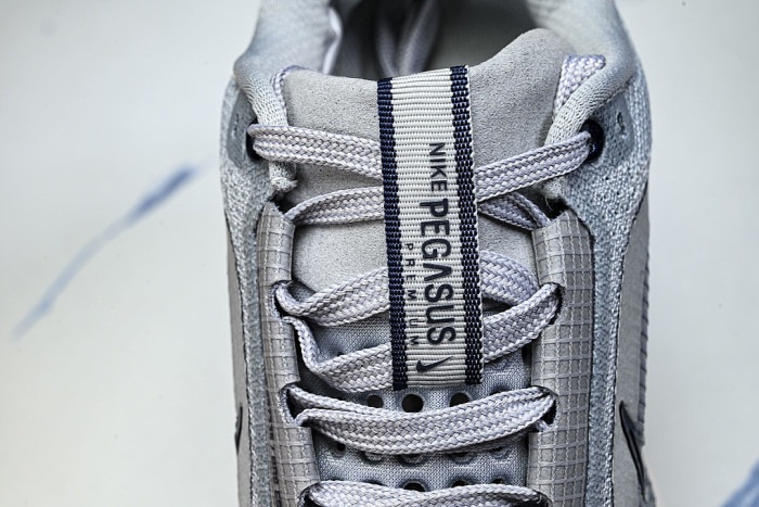 IR1815-012 AIR ZOOM PEGASUS PREMIUM WOLF GREY/MIDNIGHT NAVY/PEWTER/SAIL