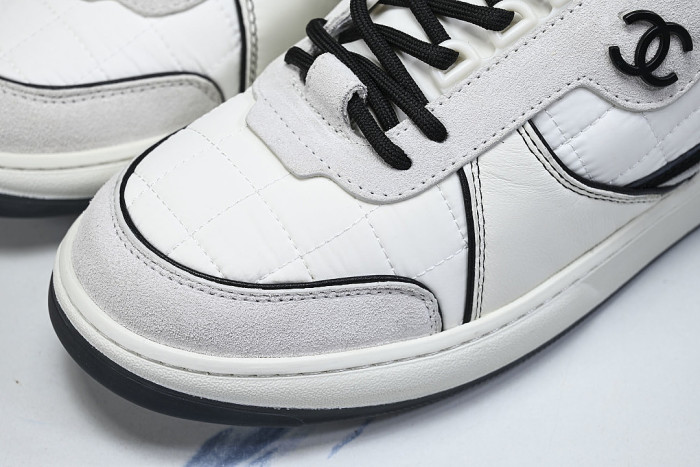 24B PAIR C CASUAL SPORTS SHOES AND SNEAKERS WHITE/PURE WHITE