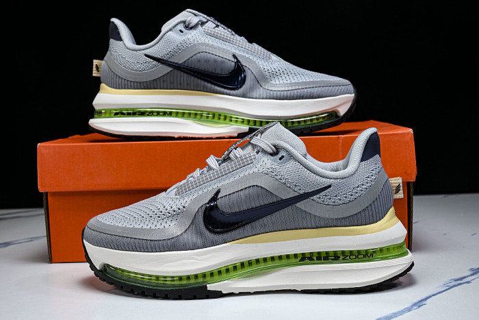 IR1815-012 AIR ZOOM PEGASUS PREMIUM WOLF GREY/MIDNIGHT NAVY/PEWTER/SAIL