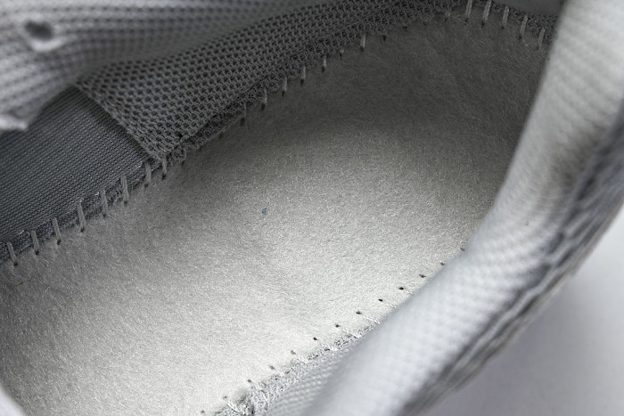 HQ2056-011 AIR MAX MOTO 2K RETRO AIR CUSHION RUNNING SHOES GREY/SILVER