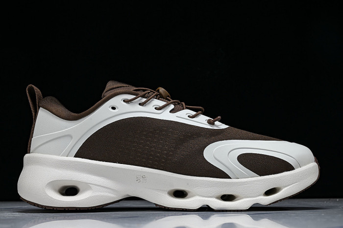 3MF30665479 ON JOINTLY DESIGNED CLOUDTILT CASUAL RUNNING SHOES COFFEE/CHOCOLATE