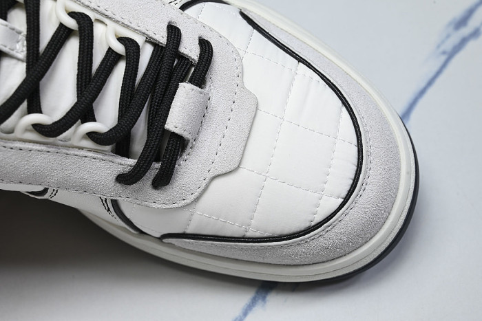 24B PAIR C CASUAL SPORTS SHOES AND SNEAKERS WHITE/PURE WHITE