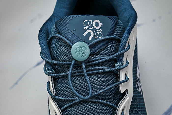 3MF30665478 ON JOINTLY DESIGNED CLOUDTILT CASUAL RUNNING SHOES NAVY BLUE/BLUE