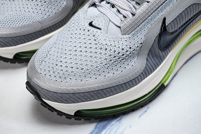 IR1815-012 AIR ZOOM PEGASUS PREMIUM WOLF GREY/MIDNIGHT NAVY/PEWTER/SAIL