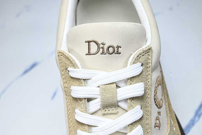 2026 THE NEW WOMEN'S SHOES ARE MADE OF COWHIDE AND TECHNOLOGICAL FABRIC SPORTS SHOES WHEAT/SAND