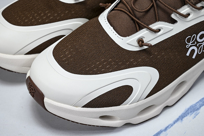 3MF30665479 ON JOINTLY DESIGNED CLOUDTILT CASUAL RUNNING SHOES COFFEE/CHOCOLATE