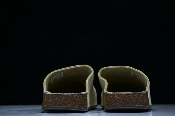 JR3587 ADIMULE SLIDES GOLDEN BEIGE/GOLDEN BEIGE/GUM
