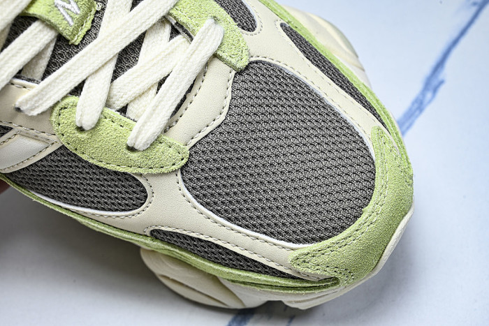 U906028L RETRO CASUAL SPORTS RUNNING SHOES BEIGE/GREEN/GREY