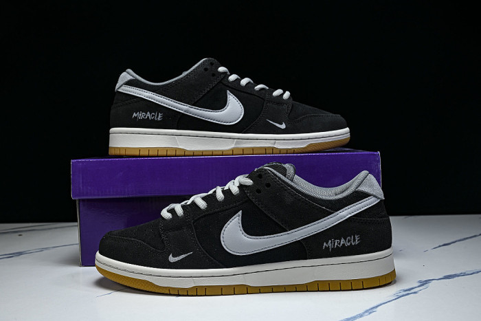 HF3063-001 SB DUNK LOW CASUAL SNEAKERS BLACK/GREY/BLACK