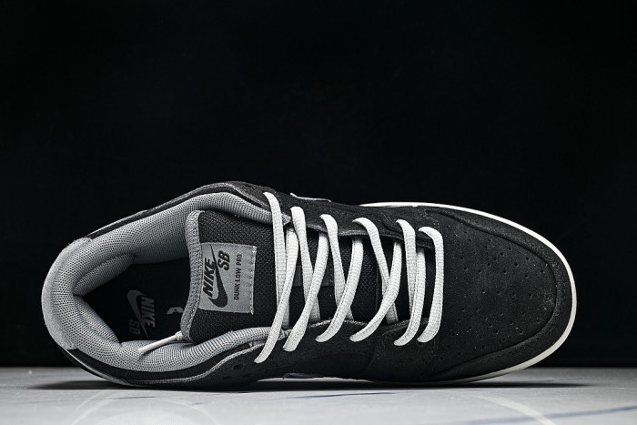 HF3063-001 SB DUNK LOW CASUAL SNEAKERS BLACK/GREY/BLACK