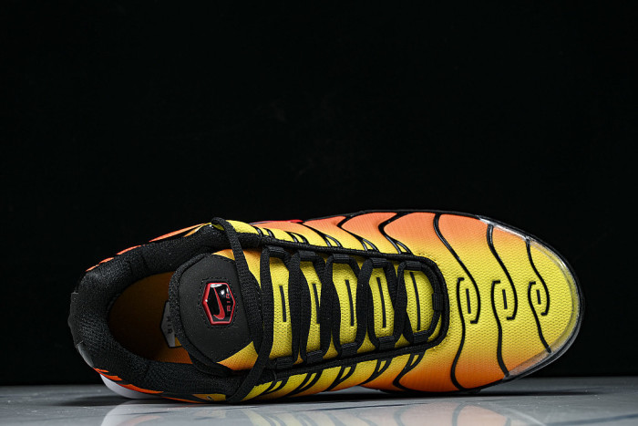 HF0552-001 AIR MAX PLUS TRIPLE SHOCK ABSORBING RUNNING SHOES ORANGE/YELLOW/BLACK