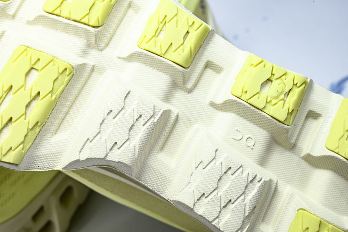 ON RUNNING CLOUDMONSTER 3 YELLOW/YELLOW/YELLOW