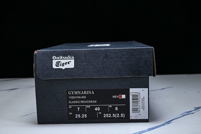 1182A704-600 GYMNARINA CLASSIC RED/CREAM