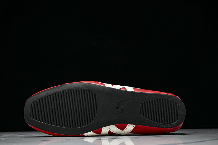 1182A704-600 GYMNARINA CLASSIC RED/CREAM