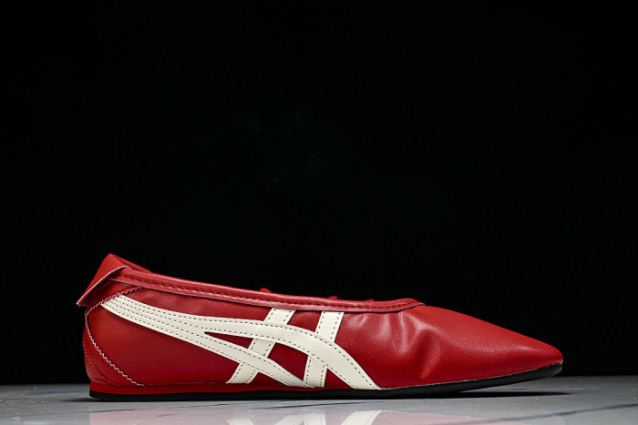 1182A704-600 GYMNARINA CLASSIC RED/CREAM