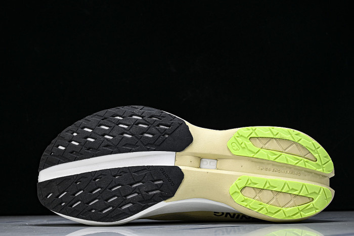 ON CLOUDMONSTER 3 HYPER LOW-TOP RUNNING SHOES YELLOW/BLACK/YELLOW