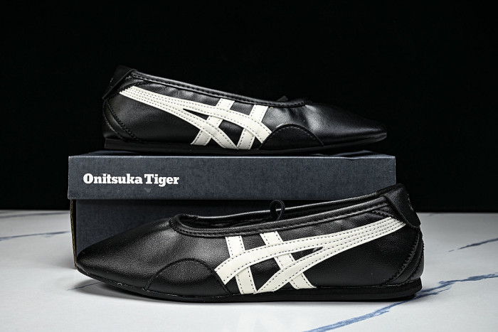 1182A704-001 GYMNARINA BLACK/CREAM