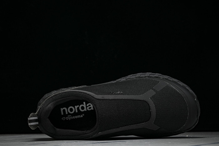 WEAR-RESISTANT CASUAL RUNNING SHOES BLACK/BLACK/BLACK