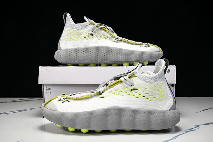 IR2176-100 MIND 002 FLYKNIT WHITE/DARK GREY/PURE PLATINUM/WOLF GREY/BARELY VOLT
