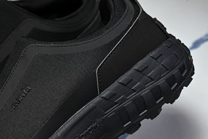WEAR-RESISTANT CASUAL RUNNING SHOES BLACK/BLACK/BLACK