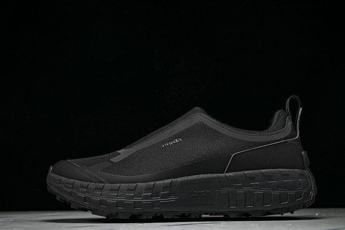 WEAR-RESISTANT CASUAL RUNNING SHOES BLACK/BLACK/BLACK