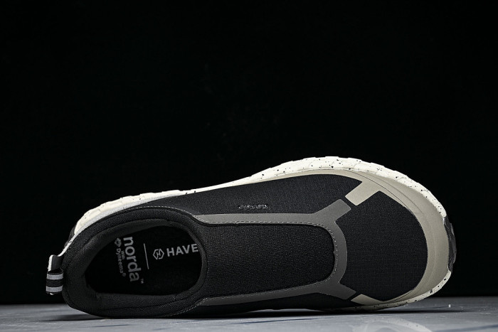 WEAR-RESISTANT CASUAL RUNNING SHOES BLACK/GREY/WHITE