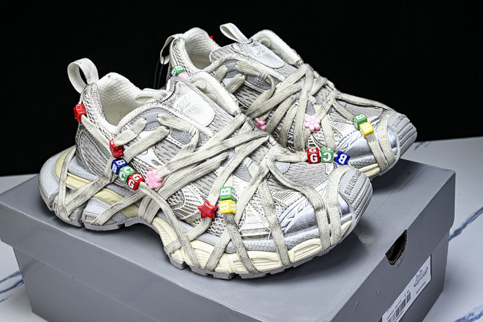 W3XBD9188 3XL EXTREME LACES FASHIONABLE RUNNING SHOES BEIGE/SILVER