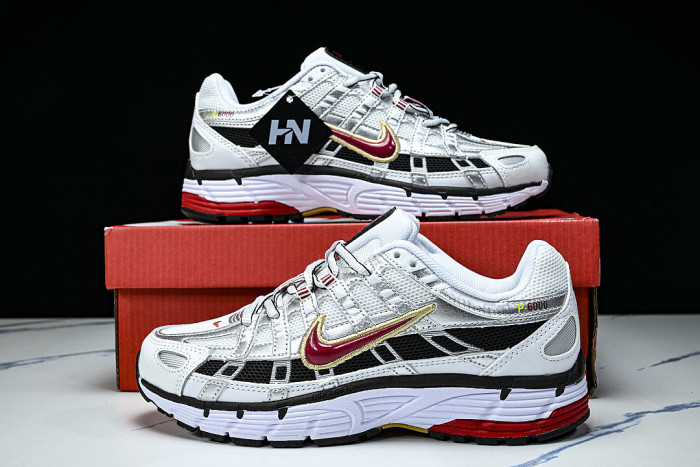 CD6404-102 P-6000 WHITE/METALLIC PLATINUM/VARSITY RED