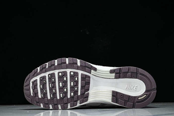 IB4019-019 P-6000 PLATINUM VIOLET/VAST GREY/SUMMIT WHITE/TAUPE GREY