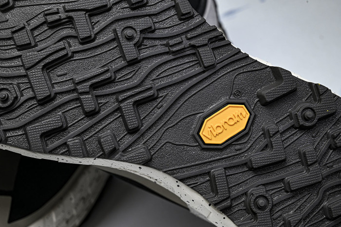 WEAR-RESISTANT CASUAL RUNNING SHOES BLACK/GREY/WHITE