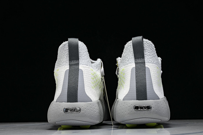 IR2176-100 MIND 002 FLYKNIT WHITE/DARK GREY/PURE PLATINUM/WOLF GREY/BARELY VOLT