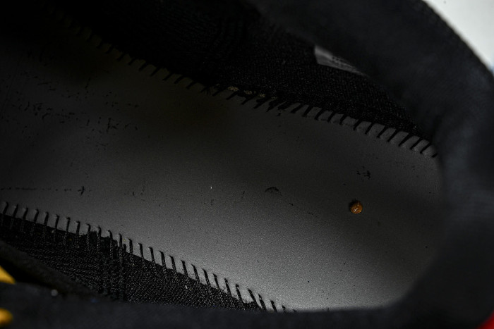 CD4991-700 KOBE 5 PROTRO BRUCE LEE CASUAL RUNNING SHOES ORANGE/BLACK