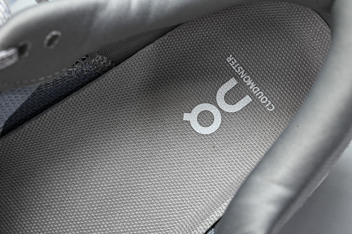 ON RUNNING CLOUDMONSTER 3 GREY/GREY/GREY