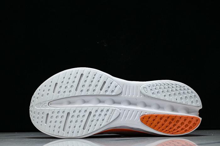 ON RUNNING CLOUDTILT LOW-TOP LIGHTWEIGHT CASUAL SHOES WHITE/ORANGE