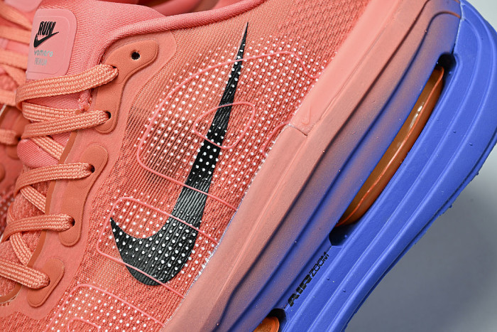 HQ2050-600 AIR ZOOM VOMERO PREMIUM ATOMIC PINK/RACER BLUE/CRIMSON TINT/BLACK