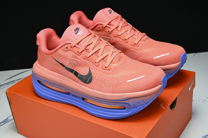 HQ2050-600 AIR ZOOM VOMERO PREMIUM ATOMIC PINK/RACER BLUE/CRIMSON TINT/BLACK