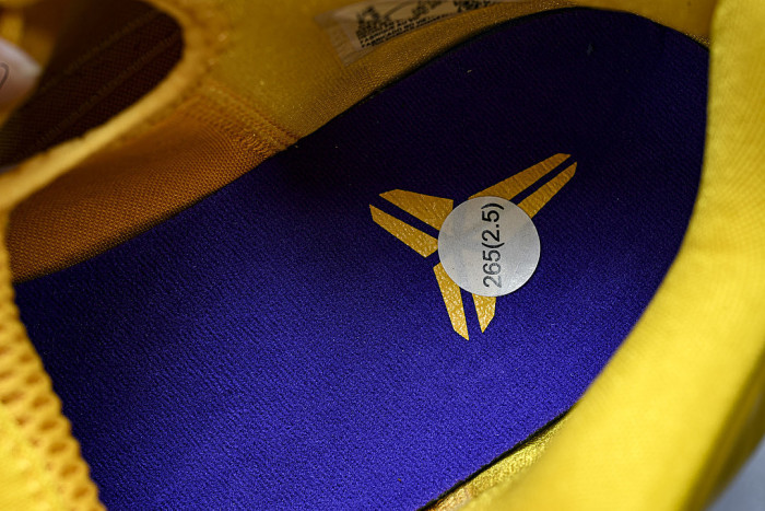 IV6592-700 LOS ANGELES LAKERS ZOOM KOBE 4 PROTRO SNEAKERS YELLOW/KLEIN BLUE