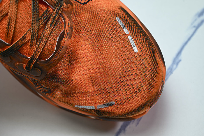 IQ7166-800 VOMERO PREMIUM TOTAL ORANGE/BLACK/HYPER CRIMSON/ORANGE CHALK/BARELY VOLT